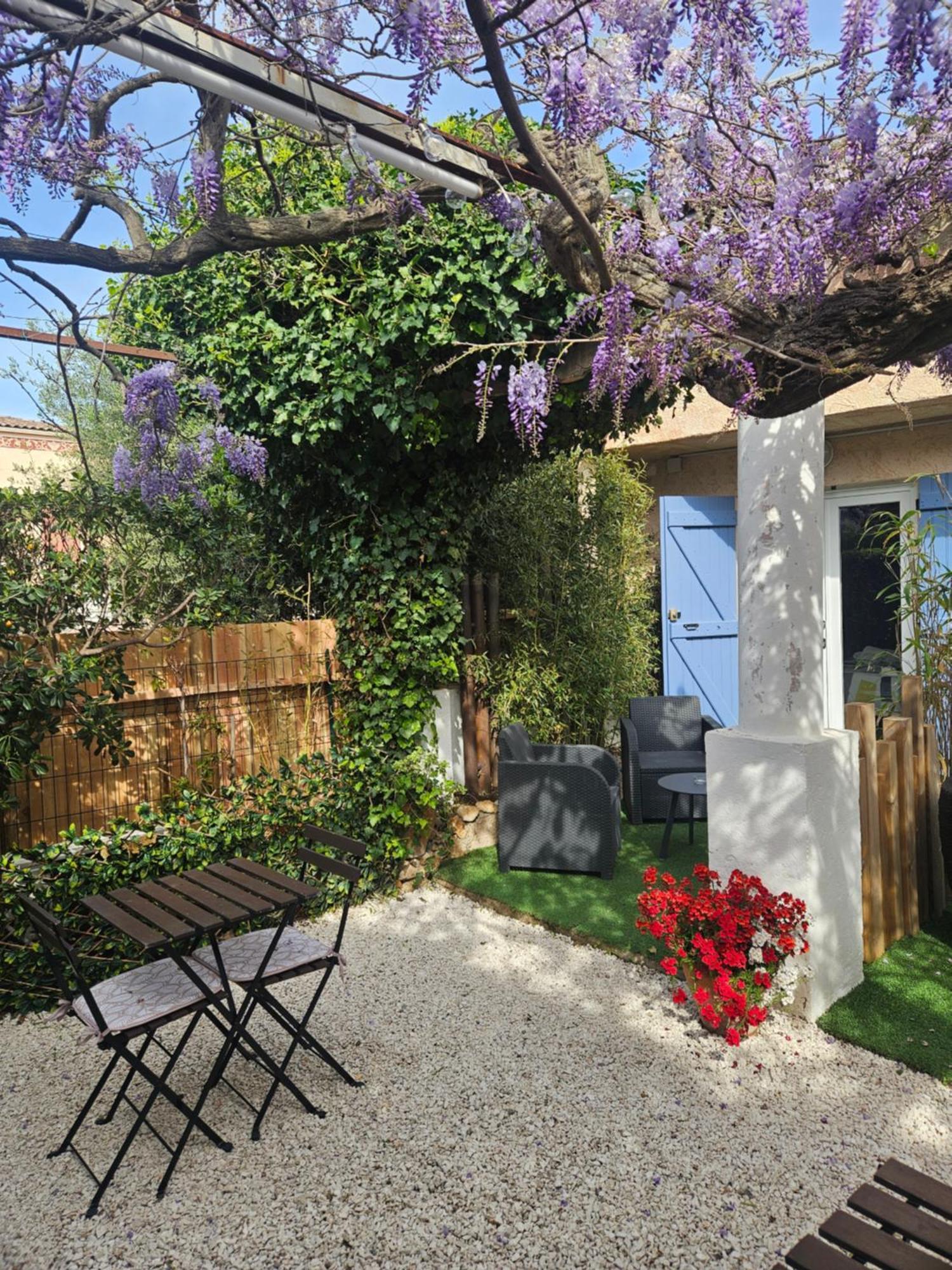 Chez Louis Hotel Les Issambres Exterior foto